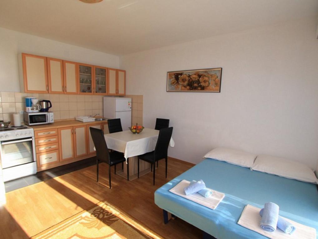 Apartments Karalic Crikvenica Exteriör bild